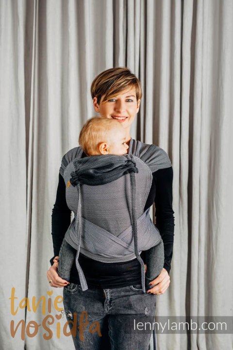 Nosidełko dla dzieci WRAP-TAI TODDLER, bawełna, splot jodełkowy, z kapturkiem, MAŁA JODEŁKA OMBRE SZARY Nosidełko dla dzieci WRAP-TAI TODDLER, bawełna, splot jodełkowy, z kapturkiem, MAŁA JODEŁKA OMBRE SZARY