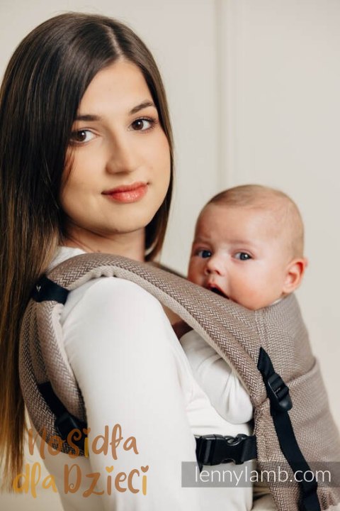 Moje Pierwsze Nosidełko LennyLight, splot jodełkowy, 100% bawełna , rozmiar standard - MAŁA JODEŁKA BABY CAFFE LATTE Moje Pierwsze Nosidełko LennyLight, splot jodełkowy, 100% bawełna , rozmiar standard - MAŁA JODEŁKA BABY CAFFE LATTE
