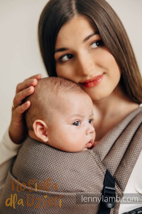 Moje Pierwsze Nosidełko LennyLight, splot jodełkowy, 100% bawełna , rozmiar standard - MAŁA JODEŁKA BABY CAFFE LATTE Moje Pierwsze Nosidełko LennyLight, splot jodełkowy, 100% bawełna , rozmiar standard - MAŁA JODEŁKA BABY CAFFE LATTE