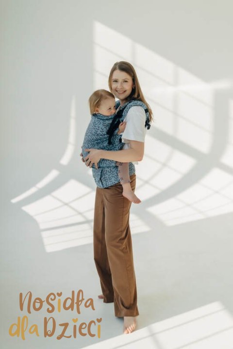 Nosidełko LennyPreschool z tkaniny żakardowej 100% bawełna, rozmiar preschool - ZACZAROWANY ZAKĄTEK - FAIRY