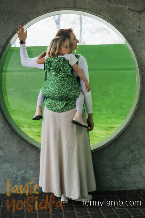 Nosidełko LennyPreschool z tkaniny żakardowej (54% bawełna, 46% TENCEL™), rozmiar preschool - ZACZAROWANY ZAKĄTEK - EVERGREEN