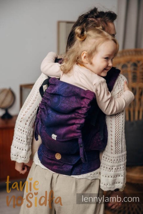 Nosidełko LennyPreschool z tkaniny żakardowej 100% bawełna, rozmiar preschool - DZIKIE WINO - BOUQUET Nosidełko LennyPreschool z tkaniny żakardowej 100% bawełna, rozmiar preschool - DZIKIE WINO - BOUQUET